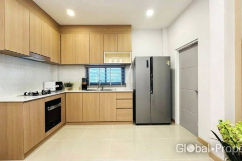 Maison à Pattaya, Thaïlande 3 chambres № 172522 - photo 19