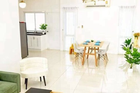 House in Pattaya, Thailand 3 bedrooms № 172523 - photo 9