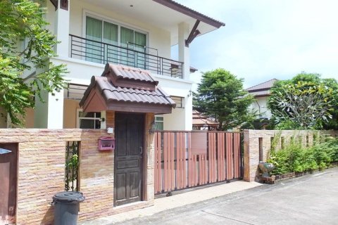 Casa de 3 dormitorios en Pattaya, Tailandia № 222965