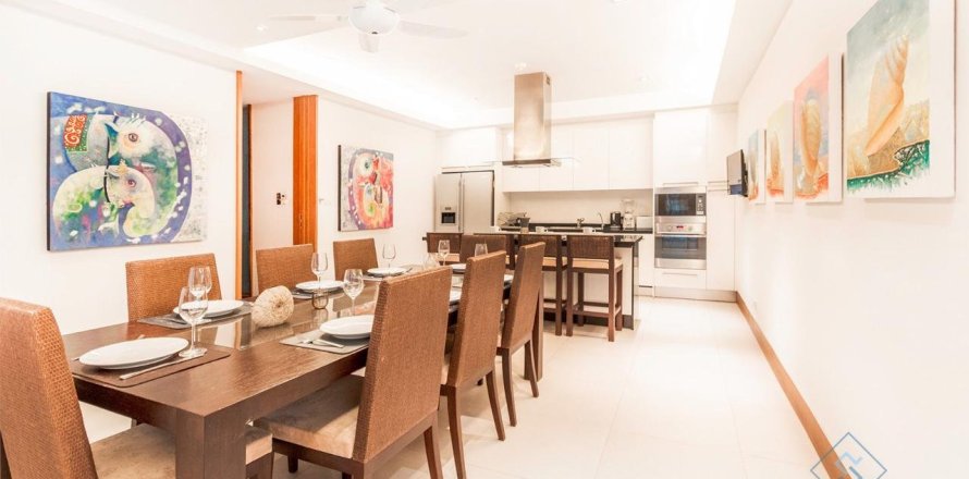 Кондоминиум с 3 спальнями на Пляже Найтон, Таиланд № 3364