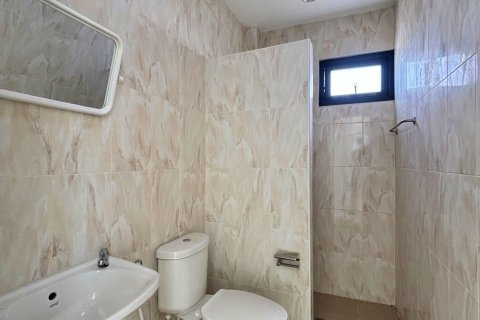 House in Saraphi, Thailand 4 bedrooms № 205550 - photo 9