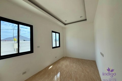 House in Saraphi, Thailand 4 bedrooms № 205550 - photo 4