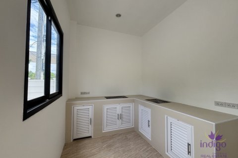 House in Saraphi, Thailand 4 bedrooms № 205550 - photo 8