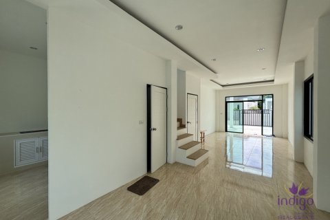 Maison à Saraphi, Thaïlande 4 chambres № 205550
