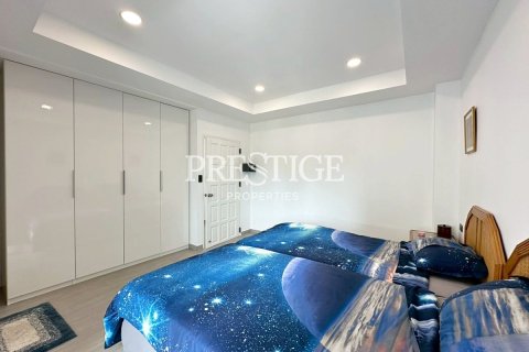 Condo in Pattaya, Thailand, 3 bedrooms № 197542 - photo 20