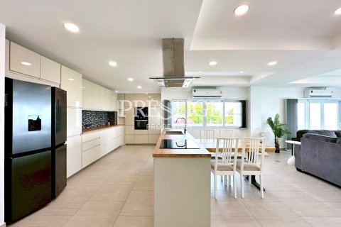 Condo in Pattaya, Thailand, 3 bedrooms № 197542 - photo 7