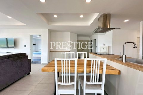 Condo in Pattaya, Thailand, 3 bedrooms № 197542 - photo 5