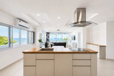 Condo in Pattaya, Thailand, 3 bedrooms № 197542 - photo 8