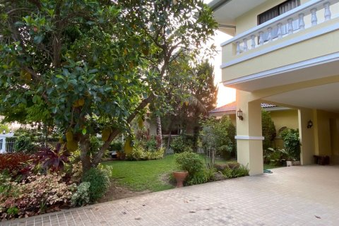House in Chiang Mai, Thailand 4 bedrooms № 75146 - photo 3
