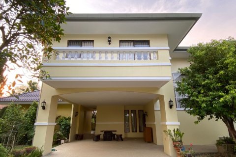 House in Chiang Mai, Thailand 4 bedrooms № 75146 - photo 2