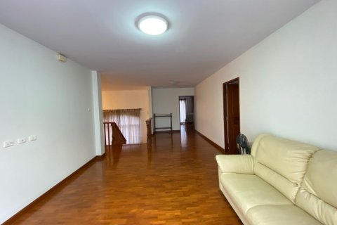 House in Chiang Mai, Thailand 4 bedrooms № 75146 - photo 24