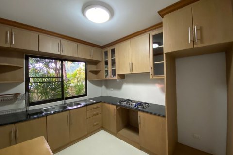 House in Chiang Mai, Thailand 4 bedrooms № 75146 - photo 8
