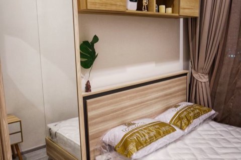 Studio dans le Condo à Phra Khanong, Bangkok, Thaïlande  № 173096 - photo 2