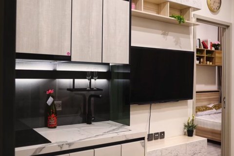 Studio dans le Condo à Phra Khanong, Bangkok, Thaïlande  № 173096 - photo 17