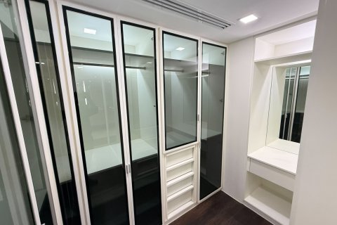 Condo in Yan Nawa, Bangkok, Thailand, 3 bedrooms  № 159324 - photo 16