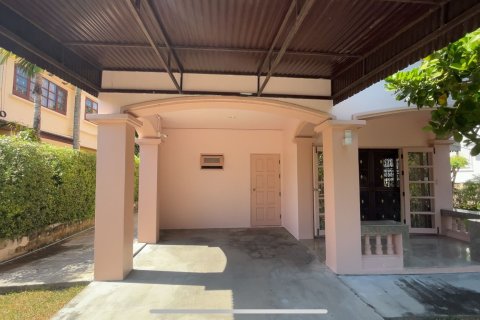 House in Khlong Toei, Bangkok, Thailand 4 bedrooms № 159328 - photo 3