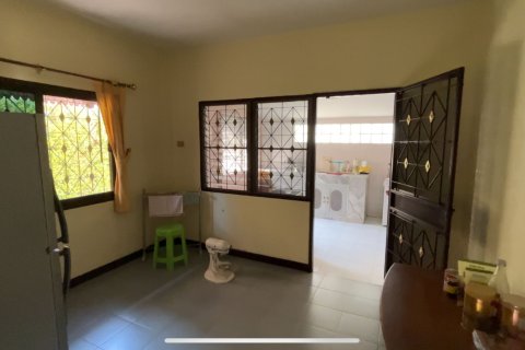 House in Khlong Toei, Bangkok, Thailand 4 bedrooms № 159328 - photo 13