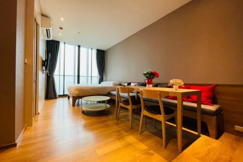 Studio dans le Condo à Khlong Toei, Bangkok, Thaïlande  № 150349