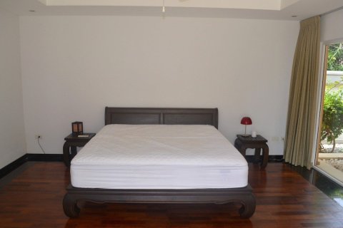 House in Pattaya, Thailand 4 bedrooms № 157596 - photo 8