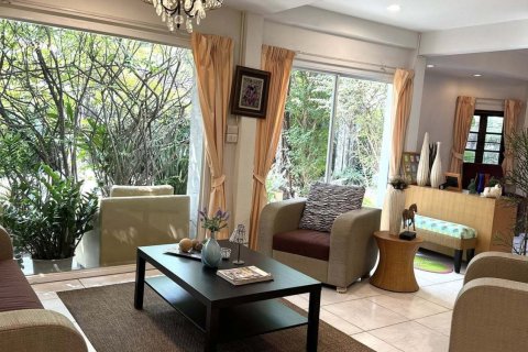 House in Saphan Sung, Bangkok, Thailand 4 bedrooms № 162157 - photo 23