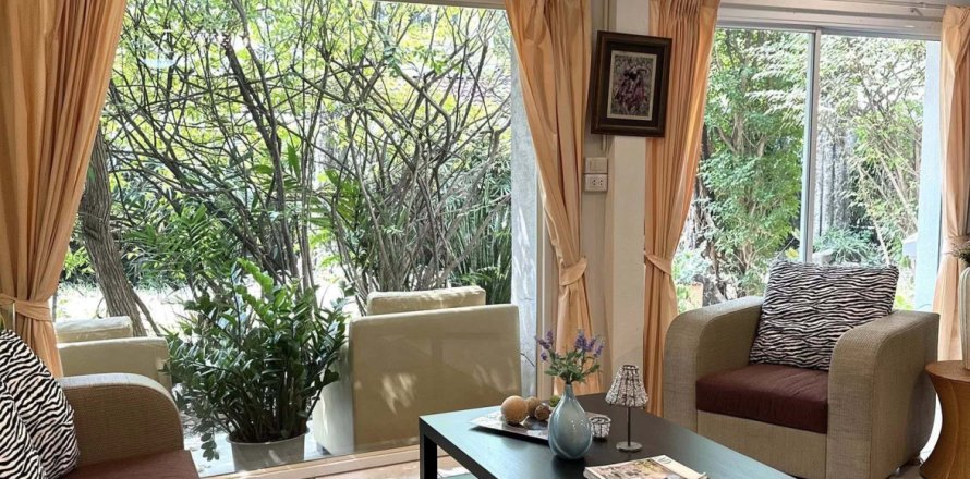 House in Saphan Sung, Bangkok, Thailand 4 bedrooms № 162157