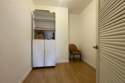 Кондоминиум с 3 спальнями в Ваттхане, Бангкок, Таиланд № 138899 - фото 11