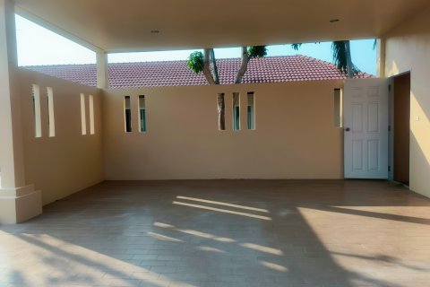 Maison à Pattaya, Thaïlande 4 chambres № 155659 - photo 2