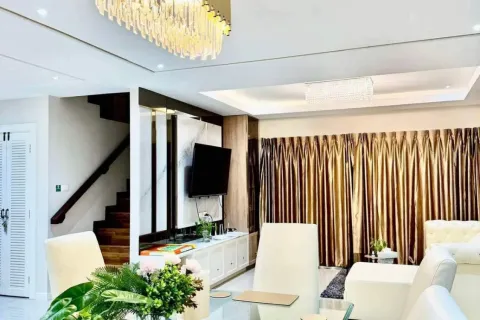 Villa à Pattaya, Thaïlande 4 chambres № 155665 - photo 8