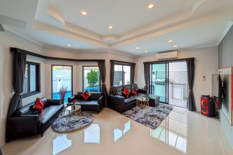 Maison à Pattaya, Thaïlande 5 chambres № 155662 - photo 6