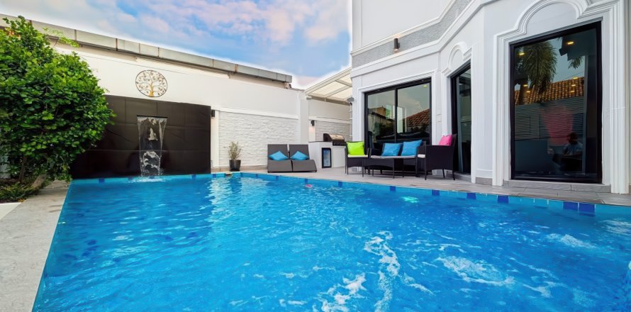 Maison à Pattaya, Thaïlande 5 chambres № 155662