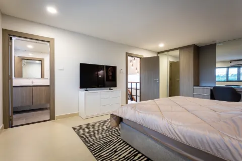 Villa in Pattaya, Thailand 4 bedrooms № 155664 - photo 23