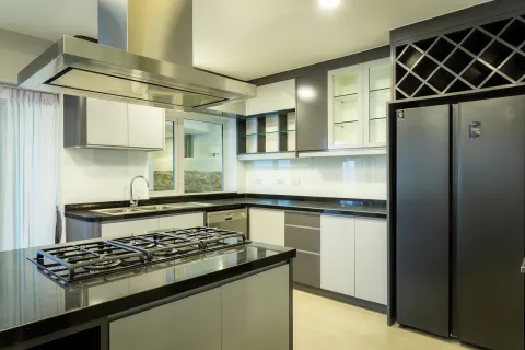 Villa in Pattaya, Thailand 4 bedrooms № 155664 - photo 9