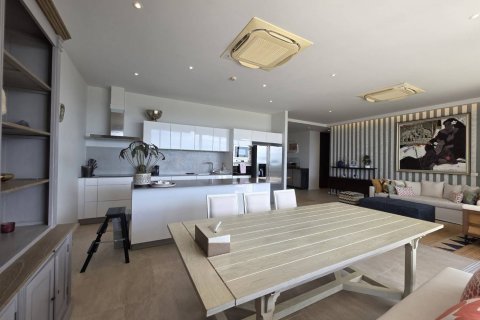 Condo in Pattaya, Thailand, 2 bedrooms  № 136148 - photo 19