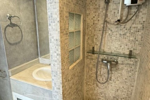 Studio in the Condo in Khlong Toei, Bangkok, Thailand  № 136152 - photo 14