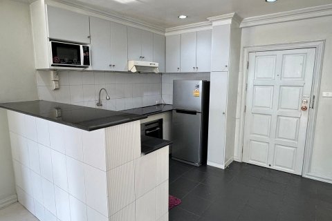 Studio in the Condo in Khlong Toei, Bangkok, Thailand  № 136152 - photo 7