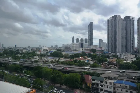 Studio dans le Condo à Sathon, Bangkok, Thaïlande  № 171228