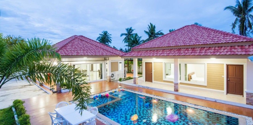 Villa in Hua Hin, Thailand 4 bedrooms № 171232