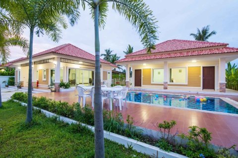 Villa in Hua Hin, Thailand 4 bedrooms № 171232 - photo 12