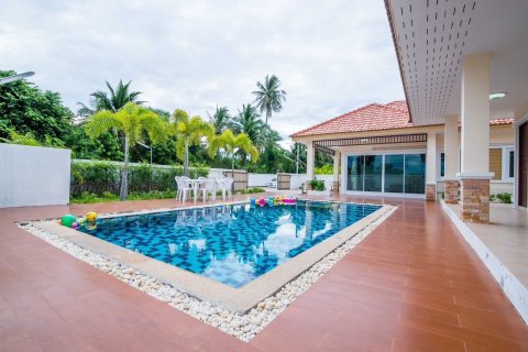 Villa in Hua Hin, Thailand 4 bedrooms № 171232 - photo 25