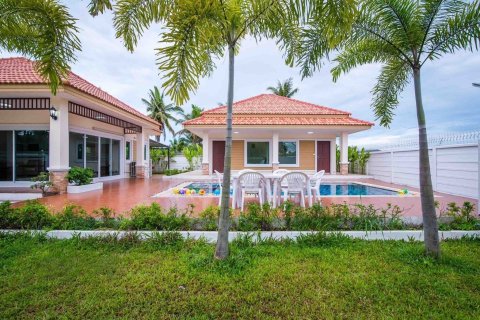 Villa in Hua Hin, Thailand 4 bedrooms № 171232 - photo 30