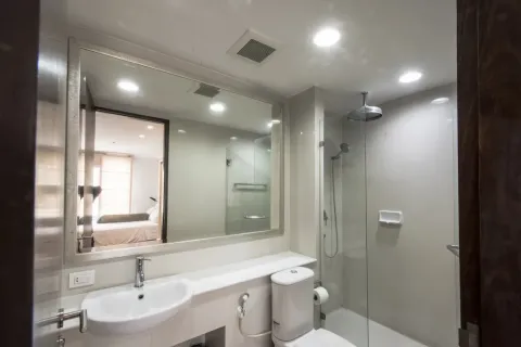 Condo à Watthana, Bangkok, Thaïlande, 2 chambres  № 171229 - photo 7