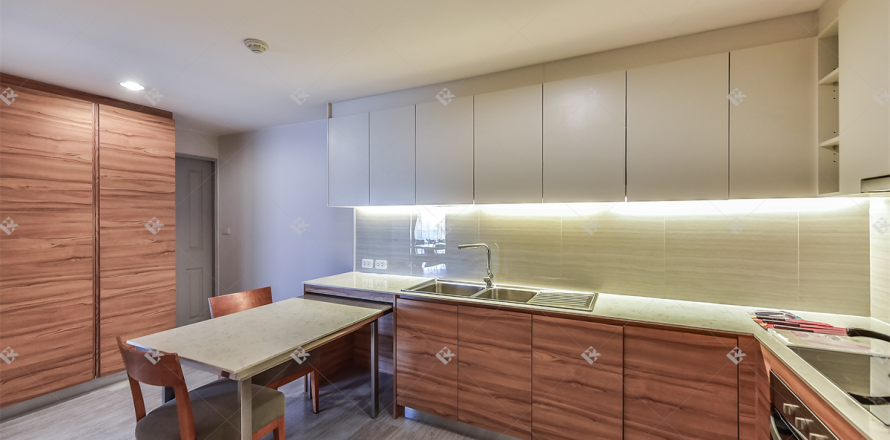 Appartement à Bangkok, Thaïlande 4 chambres № 190217