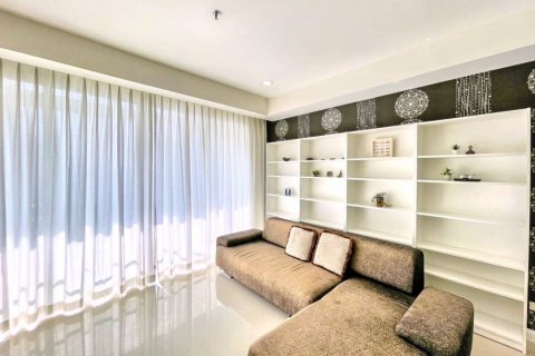 Condo in Bangkok, Thailand, 1 bedroom  № 116915 - photo 1