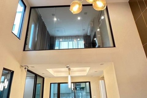 Дом в Суан Луанге, Бангкок, Таиланд с 4 спальнями  № 173722 - фото 2