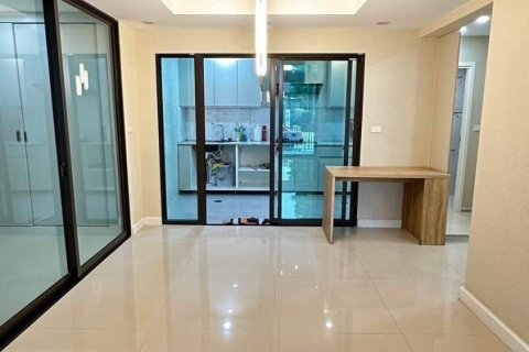 Дом в Суан Луанге, Бангкок, Таиланд с 4 спальнями  № 173722 - фото 6