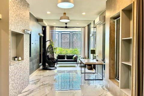 Maison à Bang Kaeo, Thaïlande 5 chambres № 173728 - photo 3