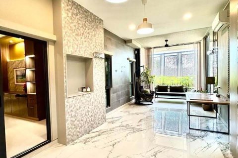 Maison à Bang Kaeo, Thaïlande 5 chambres № 173728 - photo 6