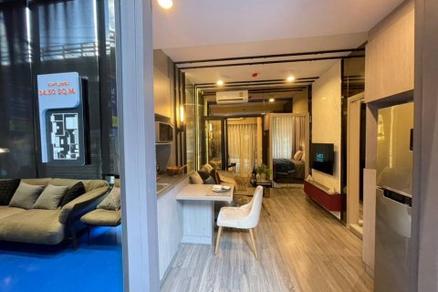 Condo in Bangkok, Thailand, 1 bedroom  № 120198 - photo 6
