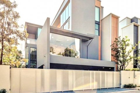 House in Saphan Sung, Bangkok, Thailand 5 bedrooms № 120199 - photo 2
