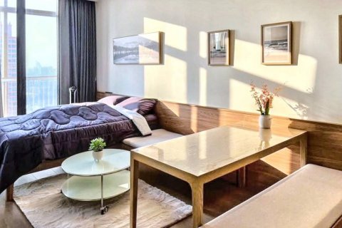 Condo in Bangkok, Thailand, 1 bedroom  № 120195 - photo 1